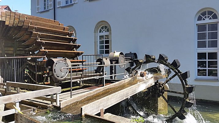 Eine versteckte Sehenswürdigkeit ist das Wasserrad an der Alten Mühle in Reutlingen