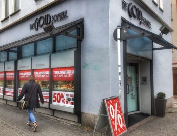 Die Goldschmiede in der Karlstrasse macht Totalausverkauf wegen Geschäftsaufgabe