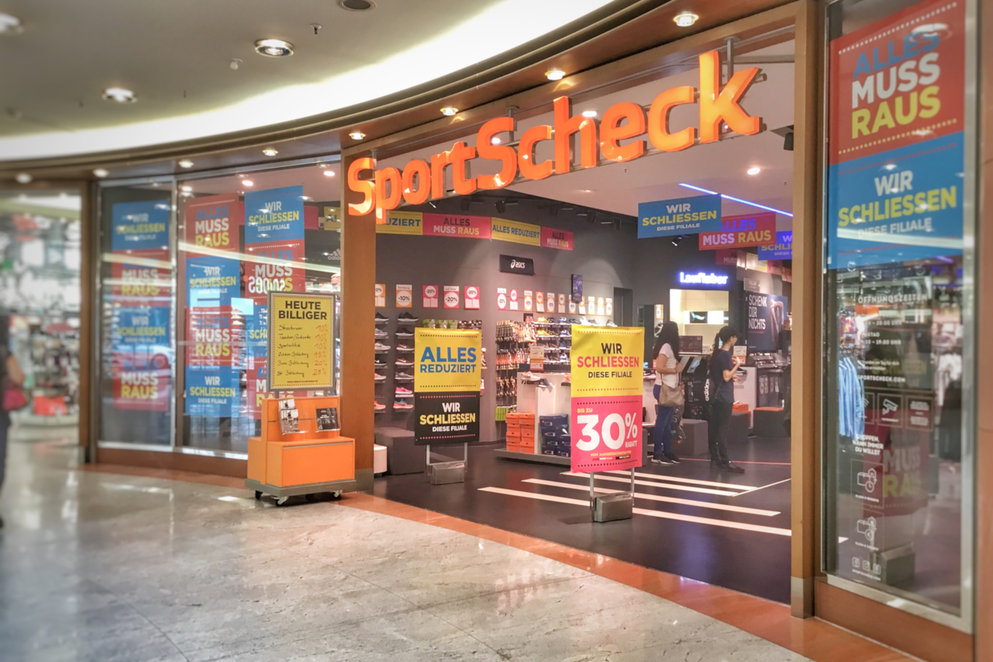 Sportscheck Gibt Filiale In Muller Galerie Auf Shoppen In Reutlingen