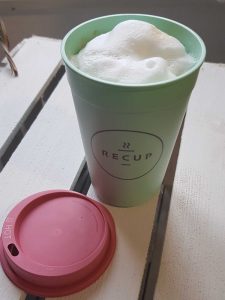 Coffee-to-go im Recup-Mehrwegbecher