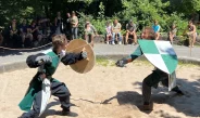 Mittelalterliches Spektakel im Volkspark